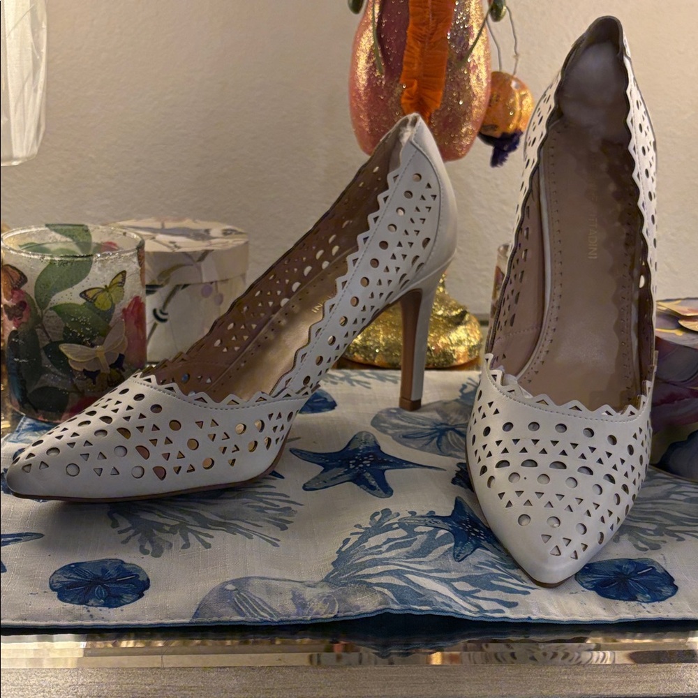 Adrienne Vittadini Cream Cutout Heels